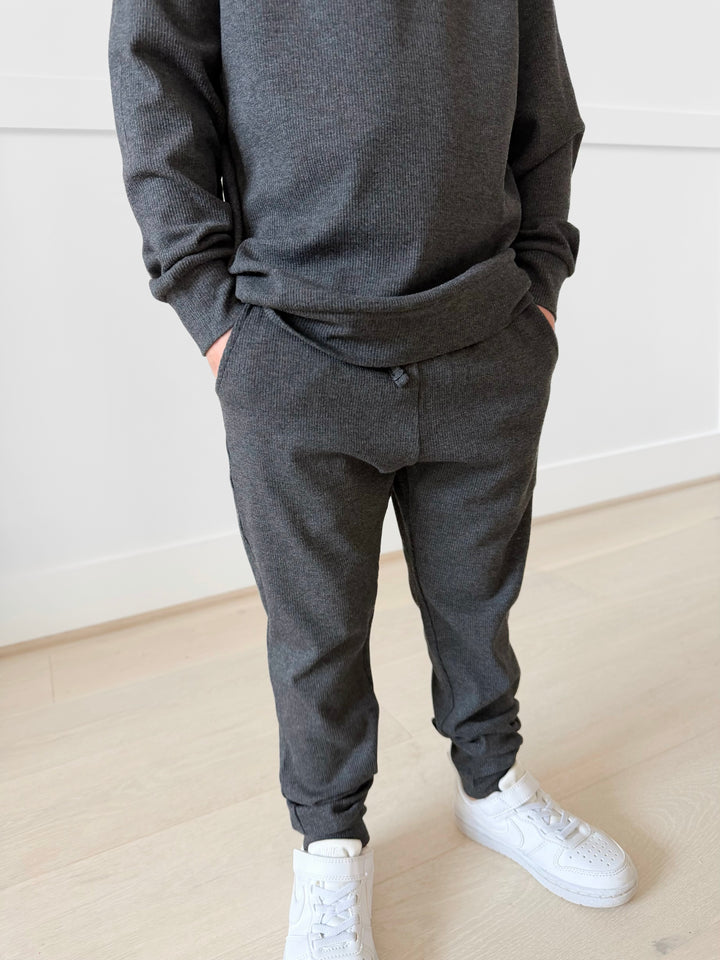 BAMBOO RIBBED GRAPHITE KIDS JOGGERS