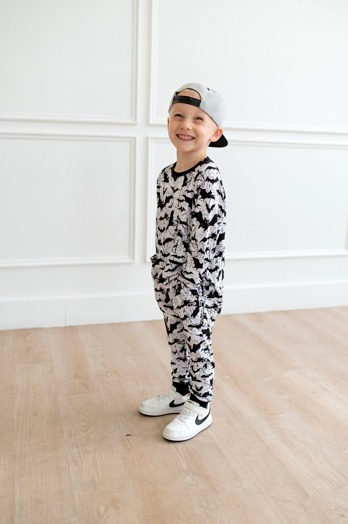 Bamboo FRENCH TERRY IT'S FREAKIN' BATS kids crewneck (READ DESCRIPTION)