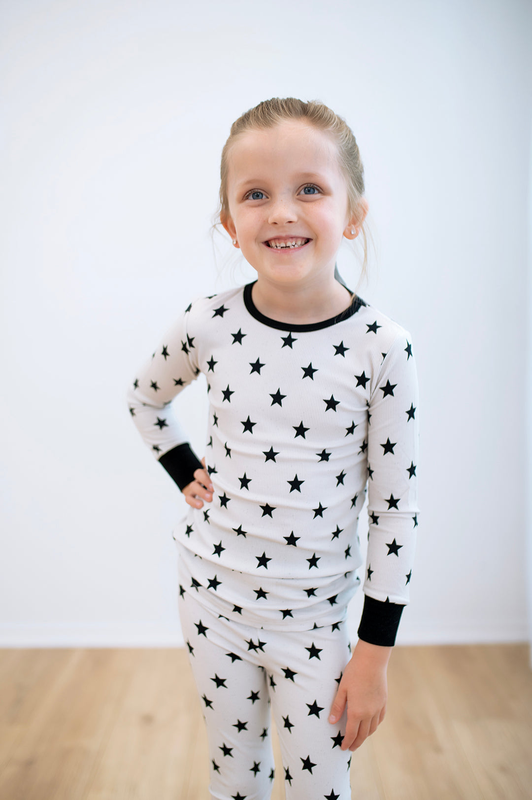 Bamboo RIBBED SHOOT FOR THE STARS Two Piece Long Sleeve/Pant Set
